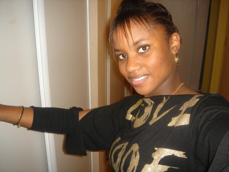  J'ME PREND PAS PUR UNE BMBE
